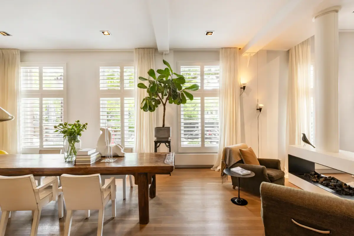 A Luxurious Amsterdam Duplex Apartment with Soaring Ceilings and a Private Garden 11 grand-amsterdam-duplex-apartment-small-garden