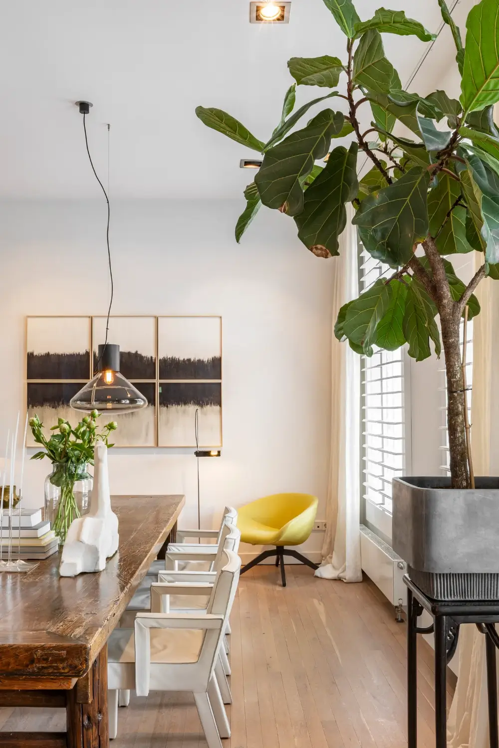 A Luxurious Amsterdam Duplex Apartment with Soaring Ceilings and a Private Garden 12 grand-amsterdam-duplex-apartment-small-garden
