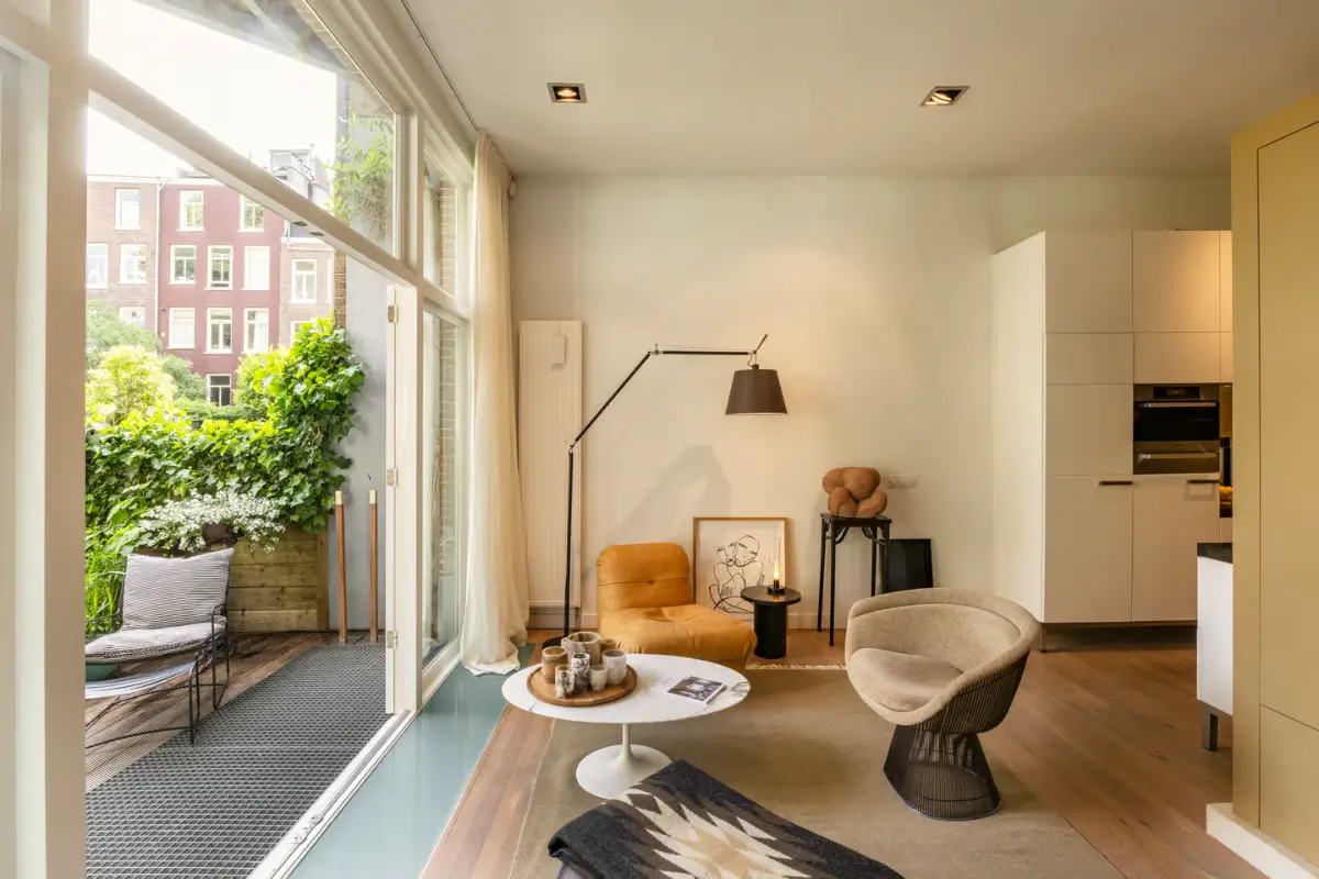 A Luxurious Amsterdam Duplex Apartment with Soaring Ceilings and a Private Garden 19 grand-amsterdam-duplex-apartment-small-garden