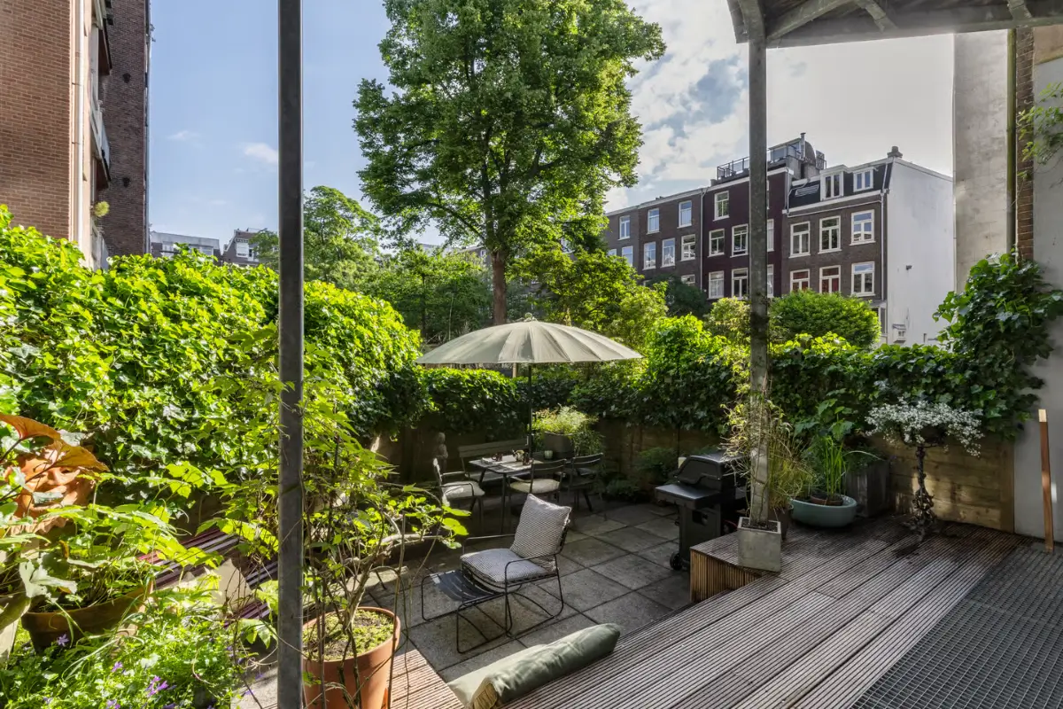 A Luxurious Amsterdam Duplex Apartment with Soaring Ceilings and a Private Garden 21 grand-amsterdam-duplex-apartment-small-garden