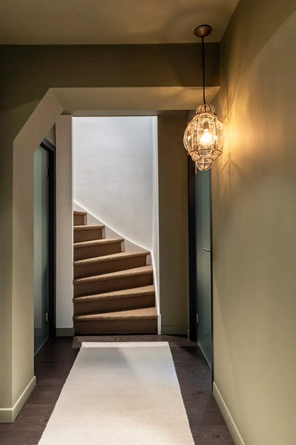 A Luxurious Amsterdam Duplex Apartment with Soaring Ceilings and a Private Garden 30 grand-amsterdam-duplex-apartment-small-garden