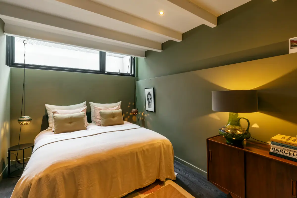 A Luxurious Amsterdam Duplex Apartment with Soaring Ceilings and a Private Garden 31 grand-amsterdam-duplex-apartment-small-garden