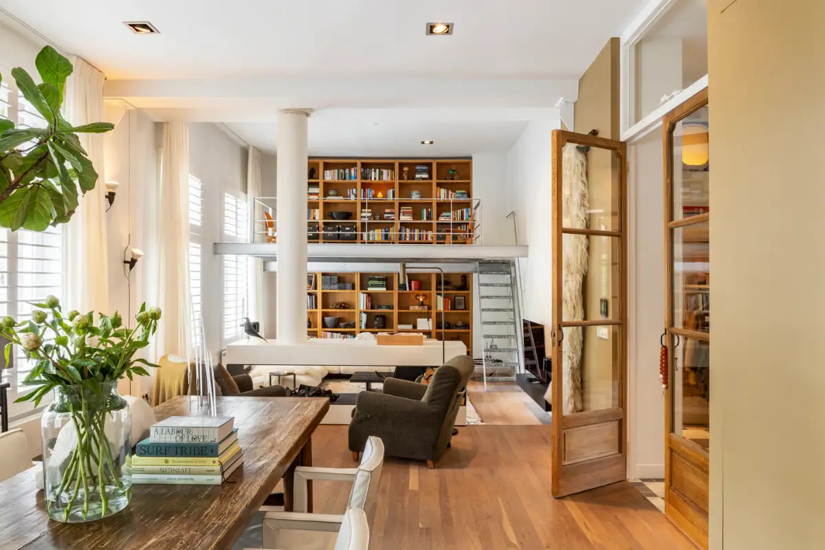 A Luxurious Amsterdam Duplex Apartment with Soaring Ceilings and a Private Garden 1 grand-amsterdam-duplex-apartment-small-garden