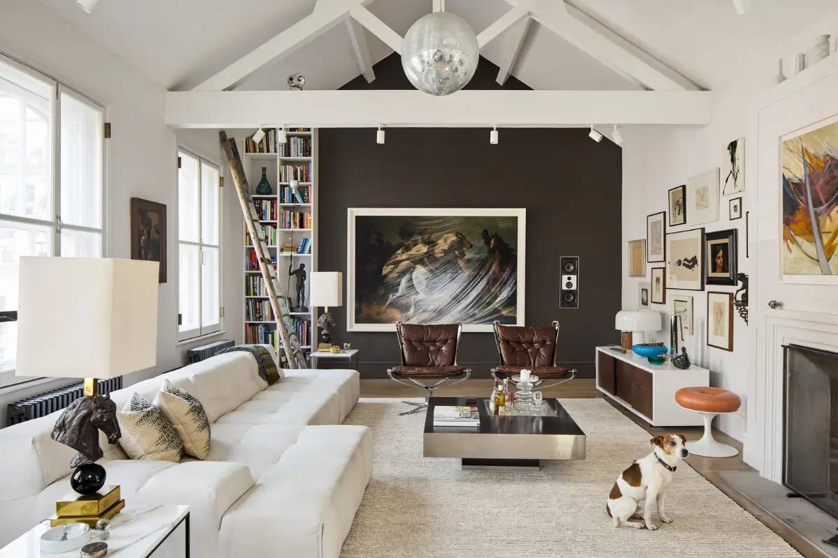 A Light, Art-Filled Soho Apartment with a Private Rooftop Terrace 1 light-art-filled-soho-apartment-rooftop-garden
