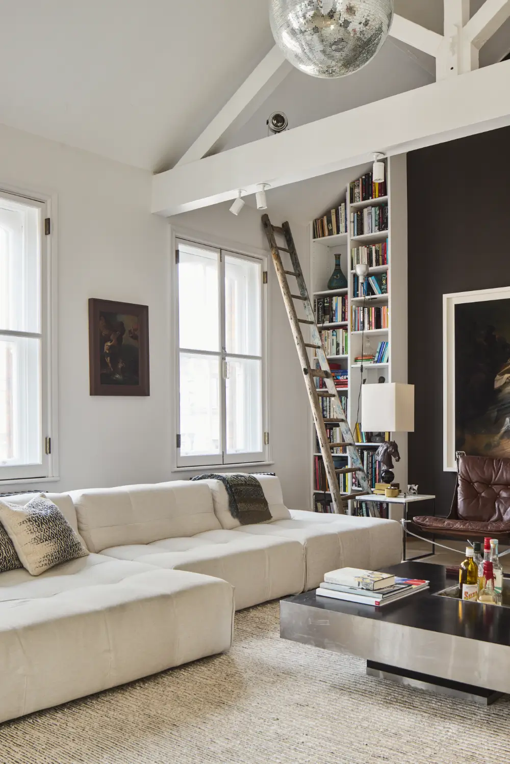 A Light, Art-Filled Soho Apartment with a Private Rooftop Terrace 3 light-art-filled-soho-apartment-rooftop-garden