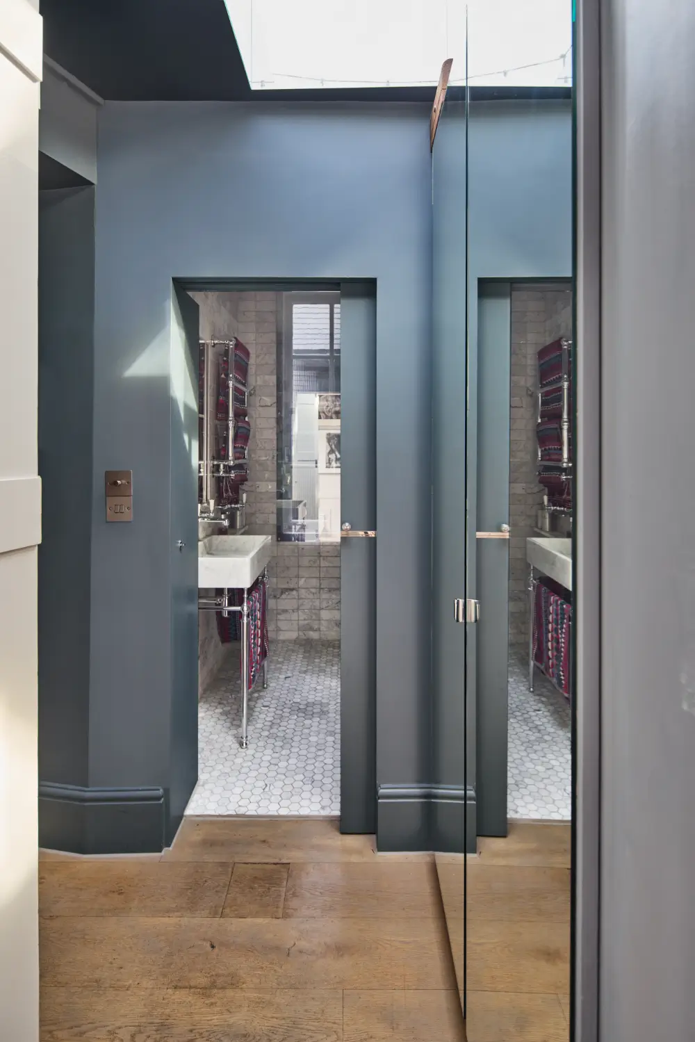 A Light, Art-Filled Soho Apartment with a Private Rooftop Terrace 16 light-art-filled-soho-apartment-rooftop-garden
