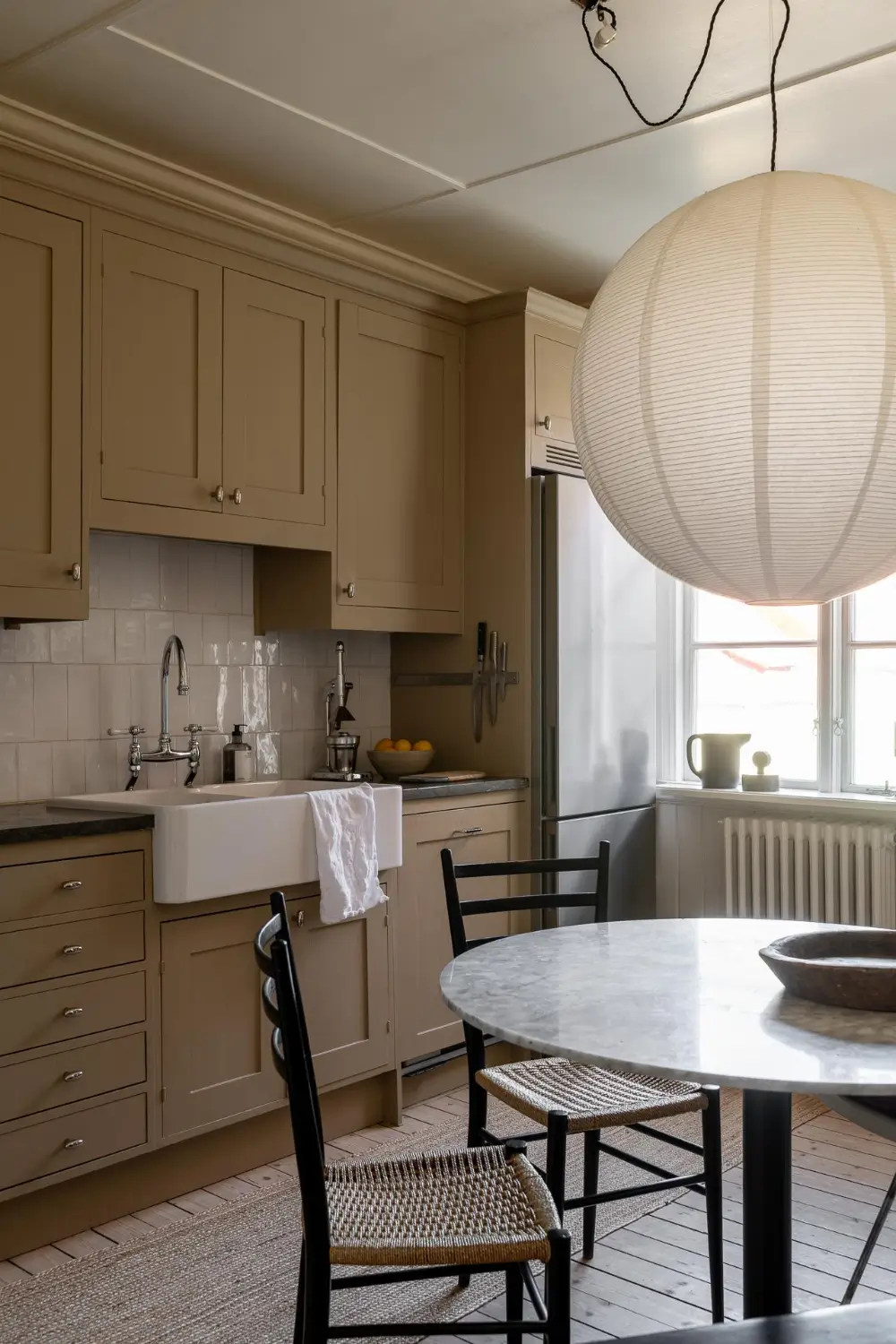 A Serene Palette and a Lovely Custom-Built Kitchen in a Gothenburg Apartment 4 natural-materials-serene-colors-gothenburg-apartment-nordroom