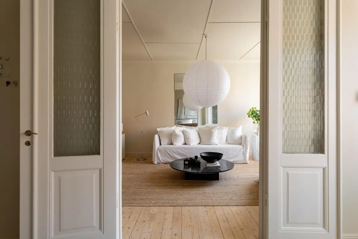 A Serene Palette and a Lovely Custom-Built Kitchen in a Gothenburg Apartment 19 natural-materials-serene-colors-gothenburg-apartment-nordroom