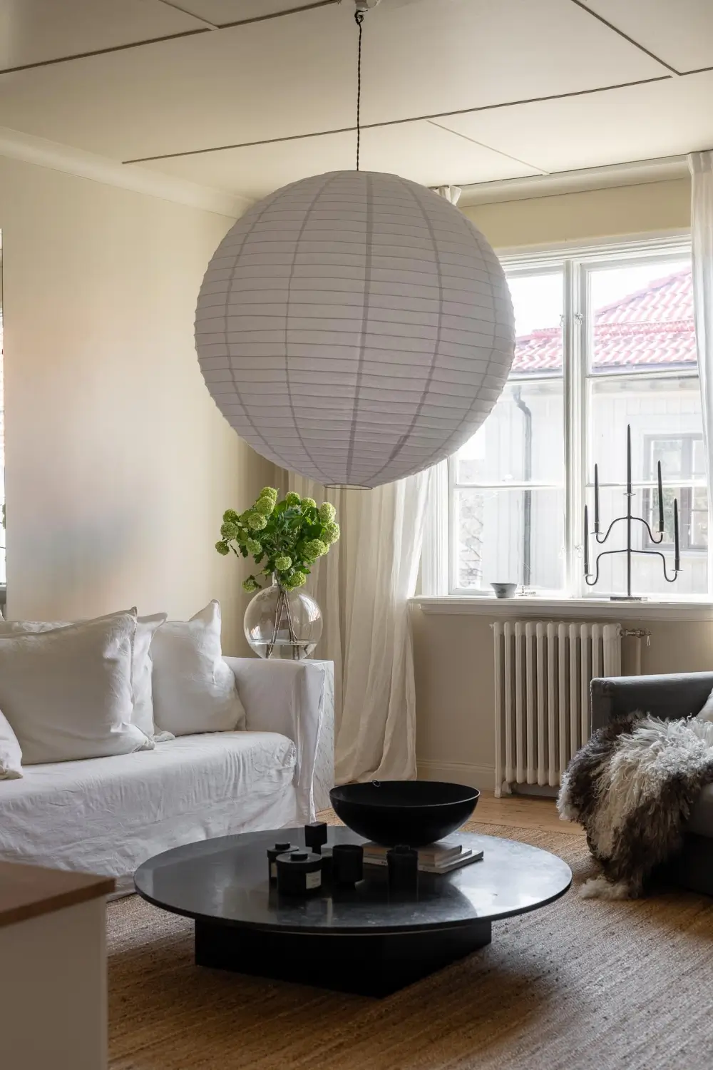 A Serene Palette and a Lovely Custom-Built Kitchen in a Gothenburg Apartment 10 natural-materials-serene-colors-gothenburg-apartment-nordroom