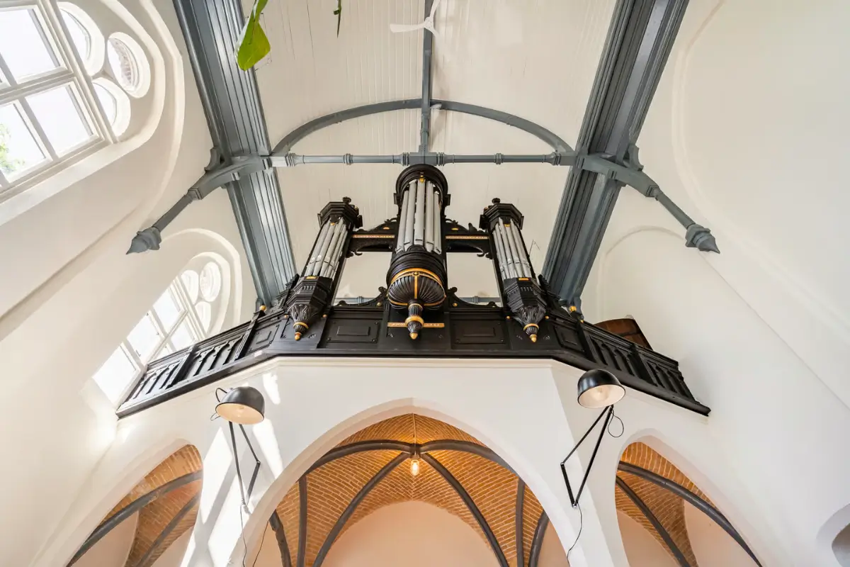 A 19th-Century Neo-Gothic Church is Transformed into a Modern Home 10 neo-gothic-19th-century-church-conversion-netherlands-nordroom