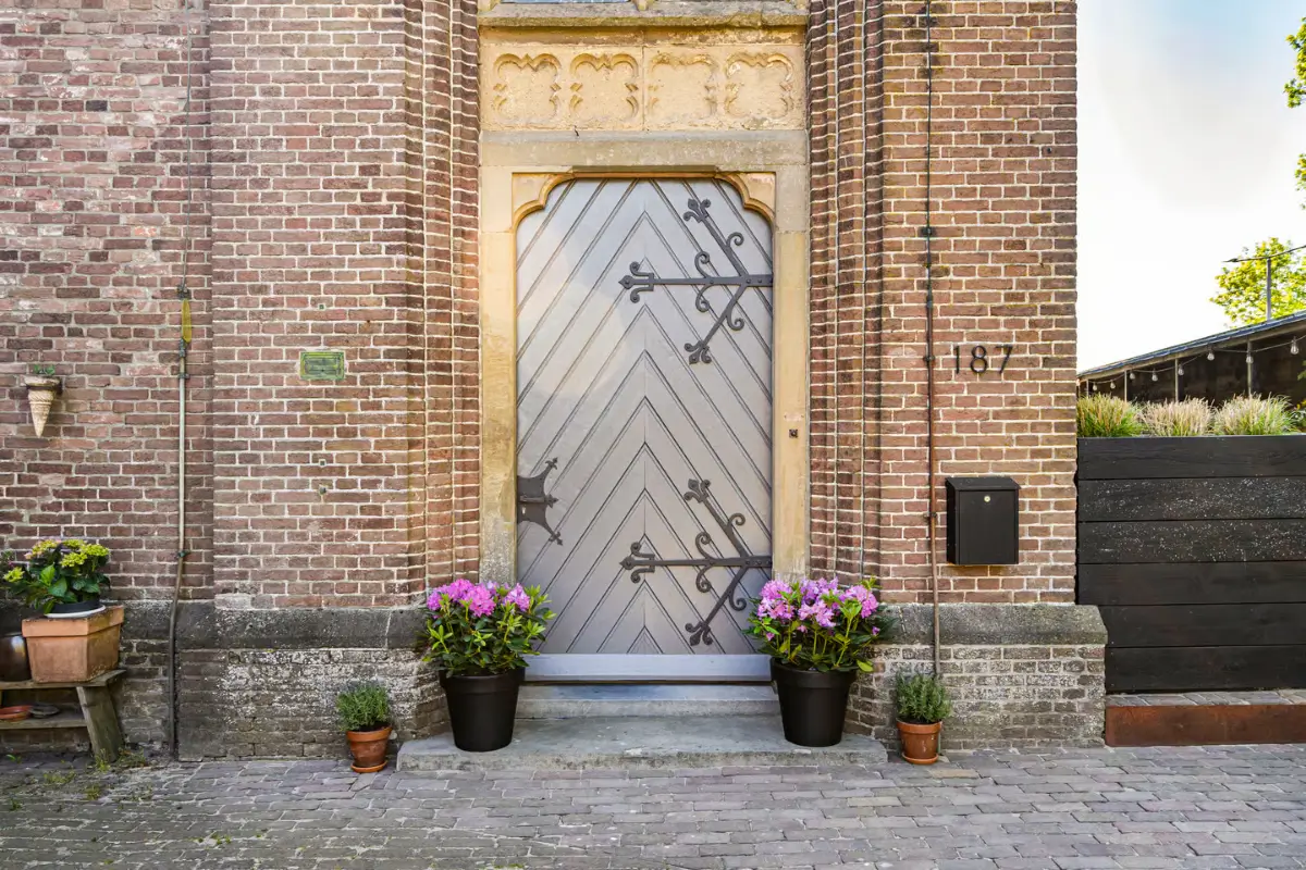 A 19th-Century Neo-Gothic Church is Transformed into a Modern Home 2 neo-gothic-19th-century-church-conversion-netherlands-nordroom