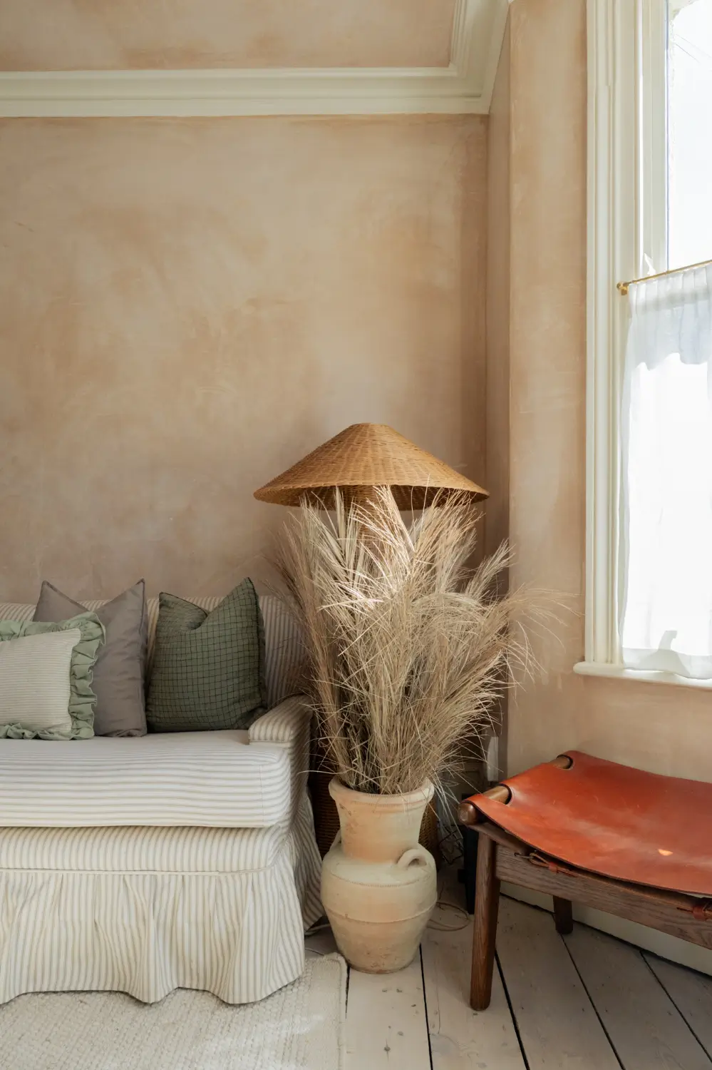 Plaster Walls and Natural Light in a Renovated Victorian Home 3 plaster-walls-renovated-victorian-house-beckenham-london-nordroom
