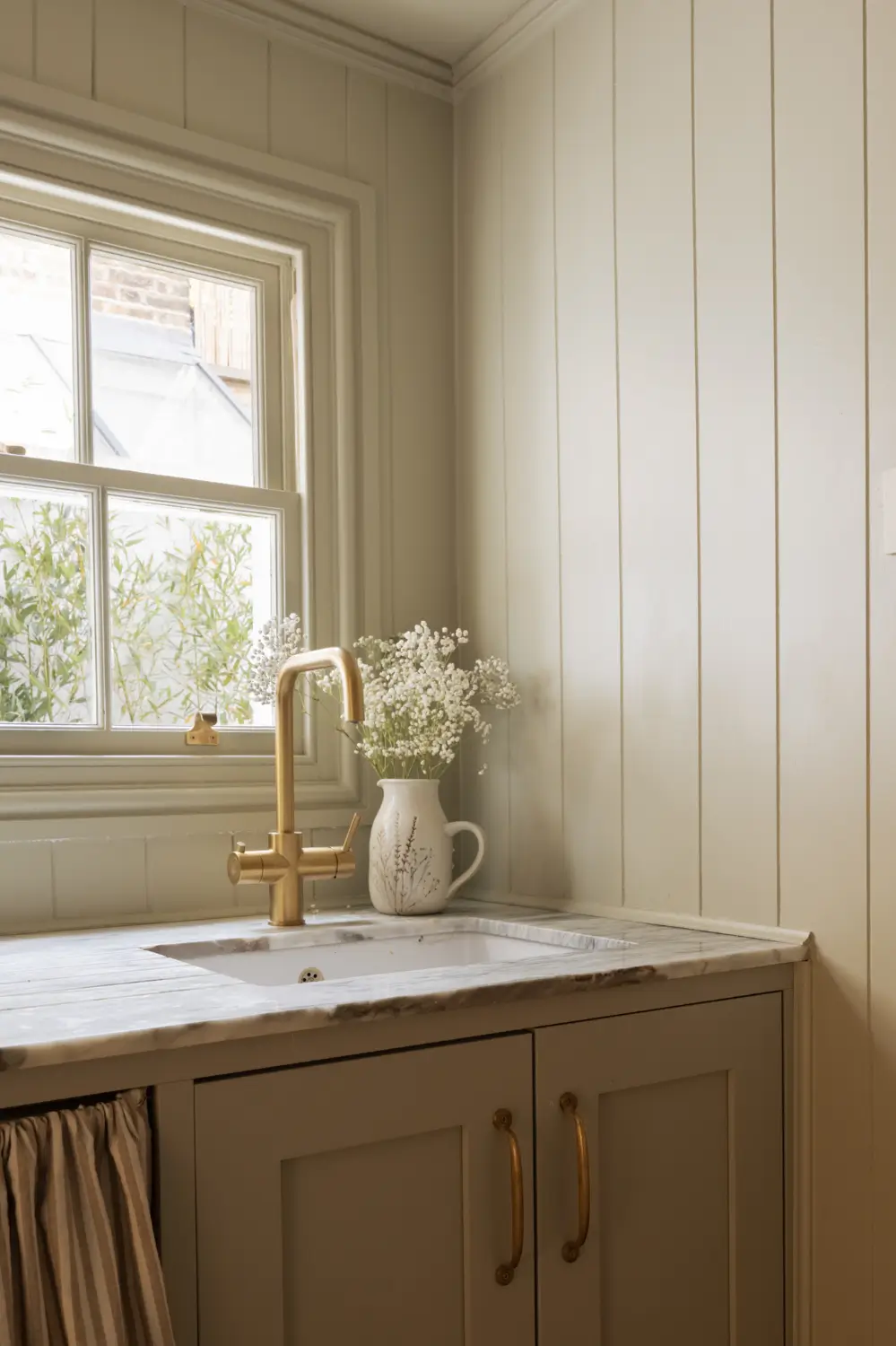 Plaster Walls and Natural Light in a Renovated Victorian Home 28 plaster-walls-renovated-victorian-house-beckenham-london-nordroom