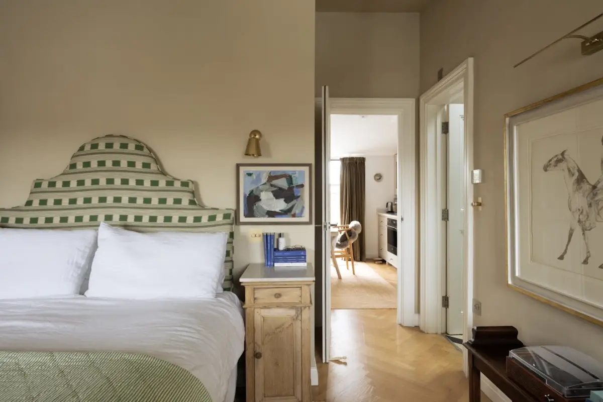 A Serene London Attic Apartment with a Roof Terrace 24 serene-attic-london-apartment-terrace-nordroom
