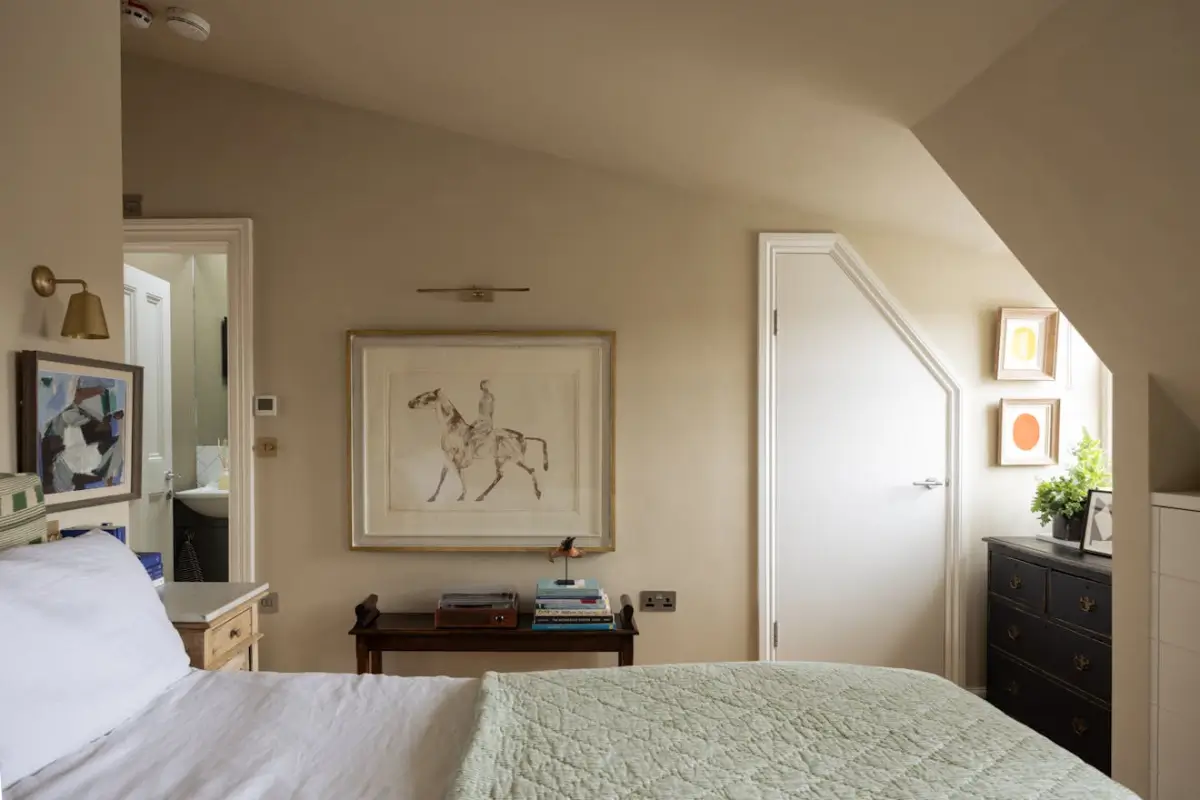 A Serene London Attic Apartment with a Roof Terrace 22 serene-attic-london-apartment-terrace-nordroom