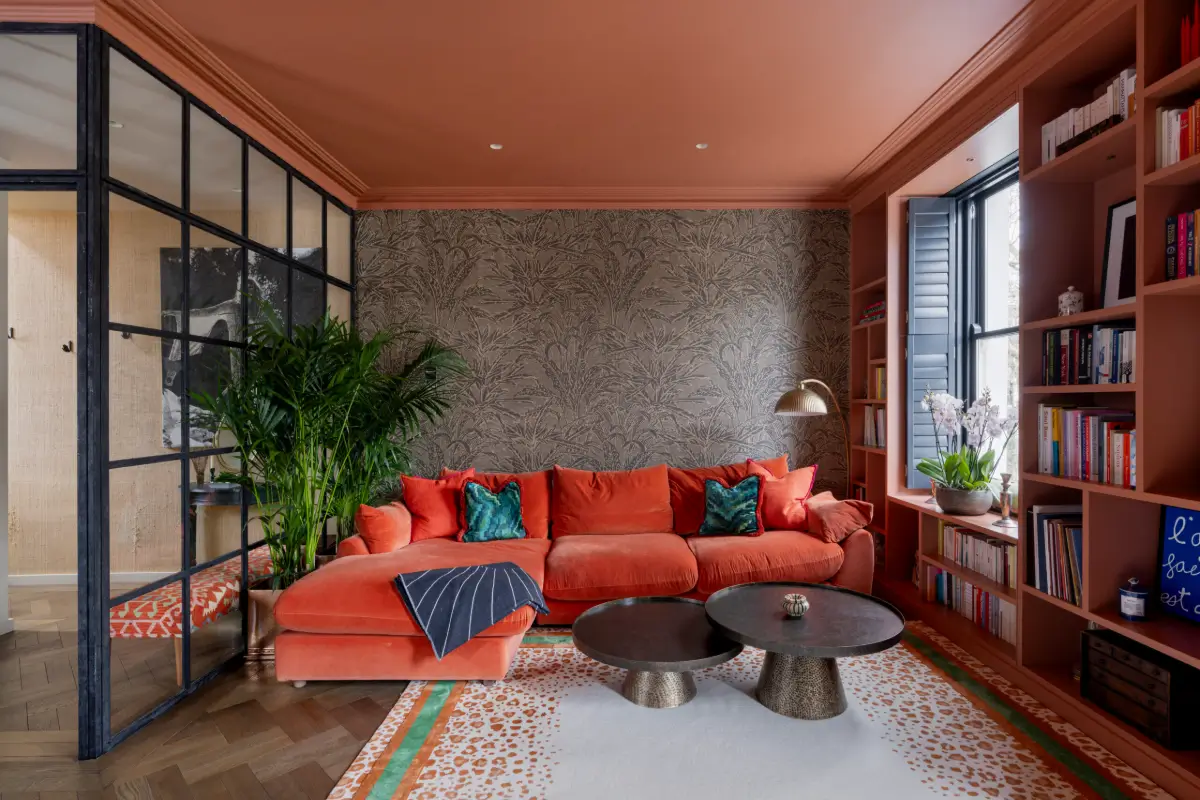 Moroccan-Inspired Designs in a Warm London Apartment 2 terracotta-hues-moroccan-influences-london-triplex