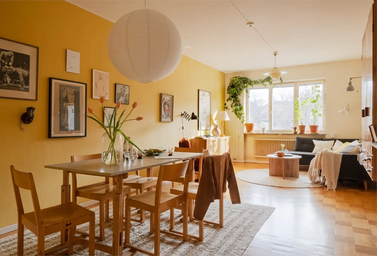 Vibrant Colors in a Spacious 1940s Apartment in Stockholm 4 vibrant-colors-midcentury-apartment-stockholm-nordroom