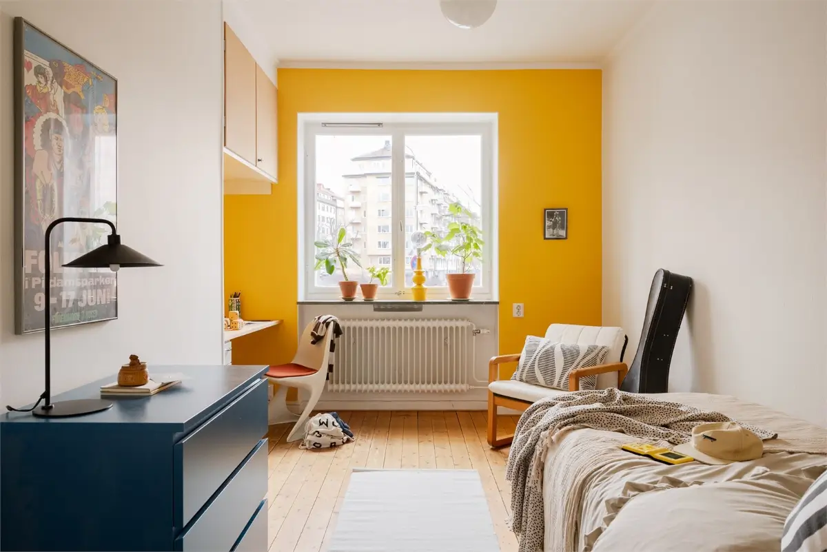 Vibrant Colors in a Spacious 1940s Apartment in Stockholm 28 vibrant-colors-midcentury-apartment-stockholm-nordroom