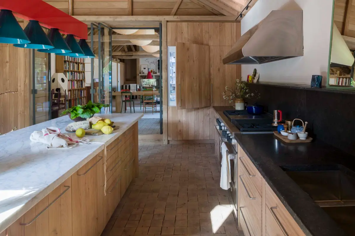 Inside Jay Osgerby’s Bespoke Barn Kitchen by Inglis Hall 3 Jay-Osgerby-Timber-Framed-Inglis-Hall-kitchen-nordroom