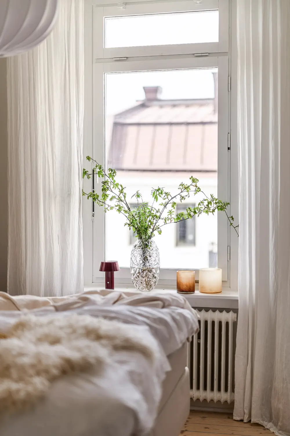Natural Light and Classic Elements in a One-Bedroom Swedish Apartment 22 bright-1890s-scandinavian-apartment-nordroom