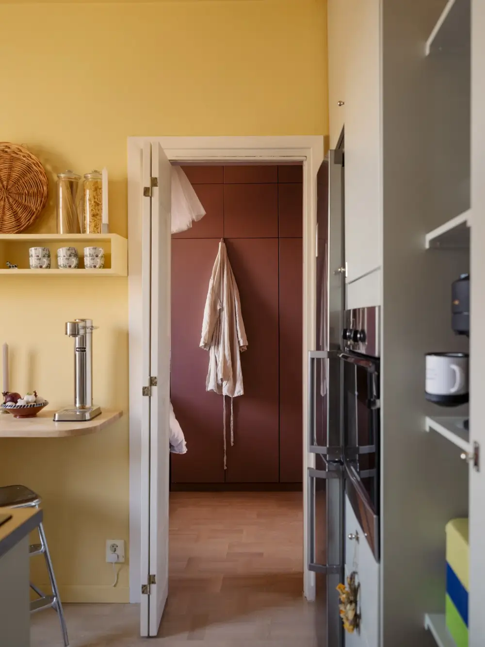 A 1940s Apartment Decorated in Pink and Yellow Hues 21 colorful-1940s-apartment-stockholm-nordroom