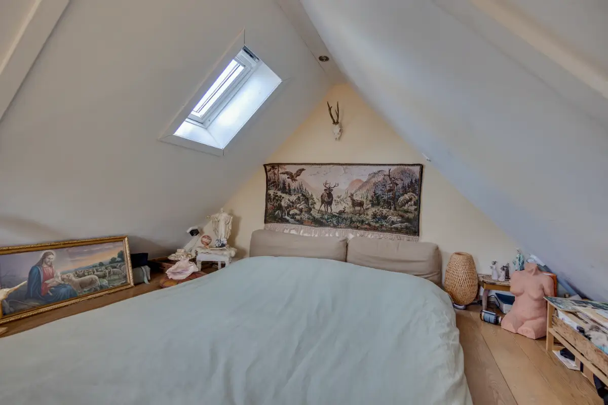 A Colorful, Bohemian Home in a Former Military Barracks near Utrecht 26 colorful-bohemian-interiors-converted-military-barracks-netherlands-nordroom