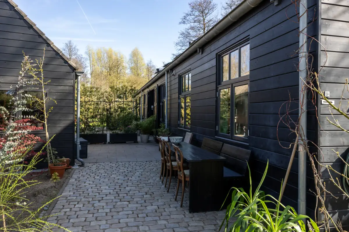 A Colorful, Bohemian Home in a Former Military Barracks near Utrecht 32 colorful-bohemian-interiors-converted-military-barracks-netherlands-nordroom