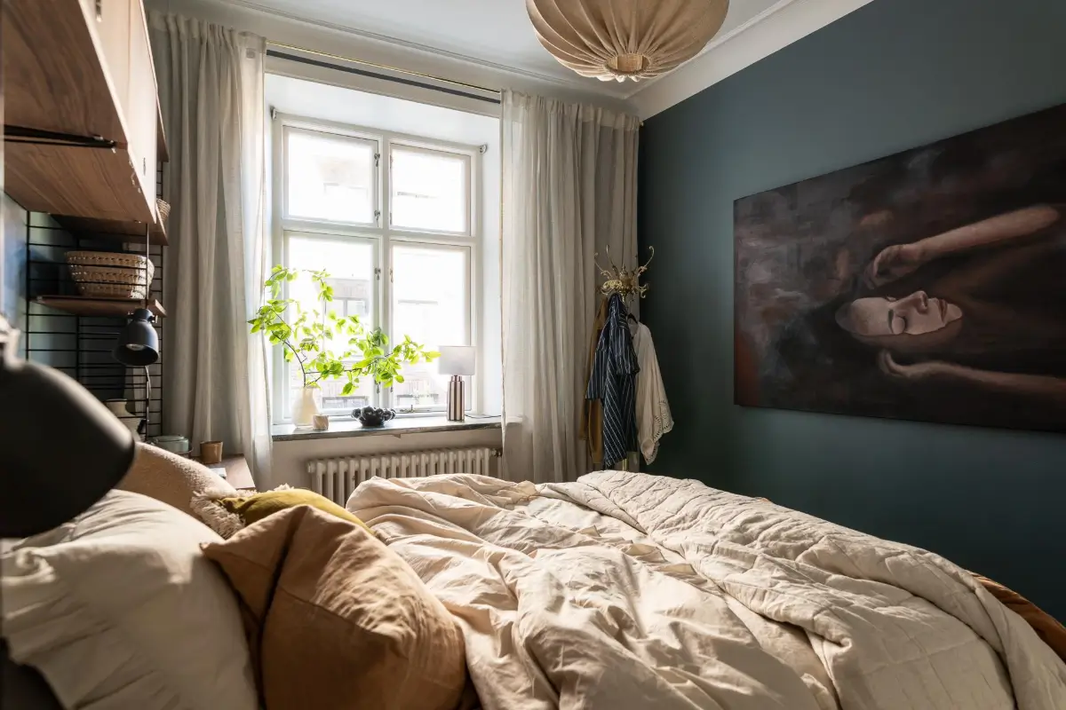 Striped Wallpaper and 1930s Character in a Swedish Apartment 28 cozy-ground-floor-apartment-striped-wallpaper-nordroom