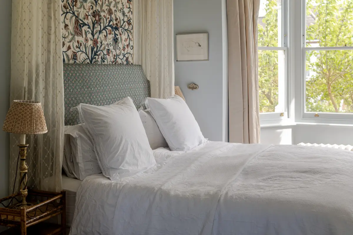 A Light Palette and Restored Elements in a Double-Fronted Victorian House 20 double-fronted-victorian-house-east-london-nordroom
