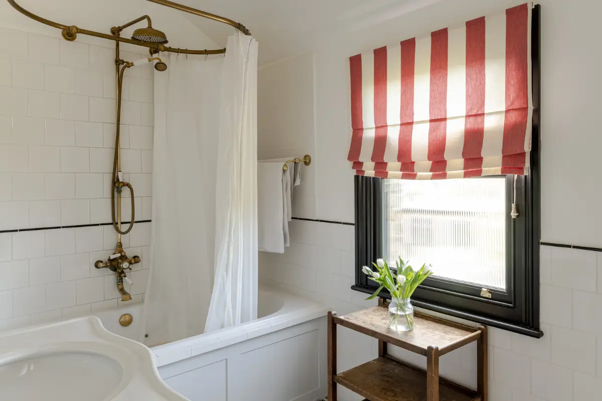 A Light Palette and Restored Elements in a Double-Fronted Victorian House 27 double-fronted-victorian-house-east-london-nordroom