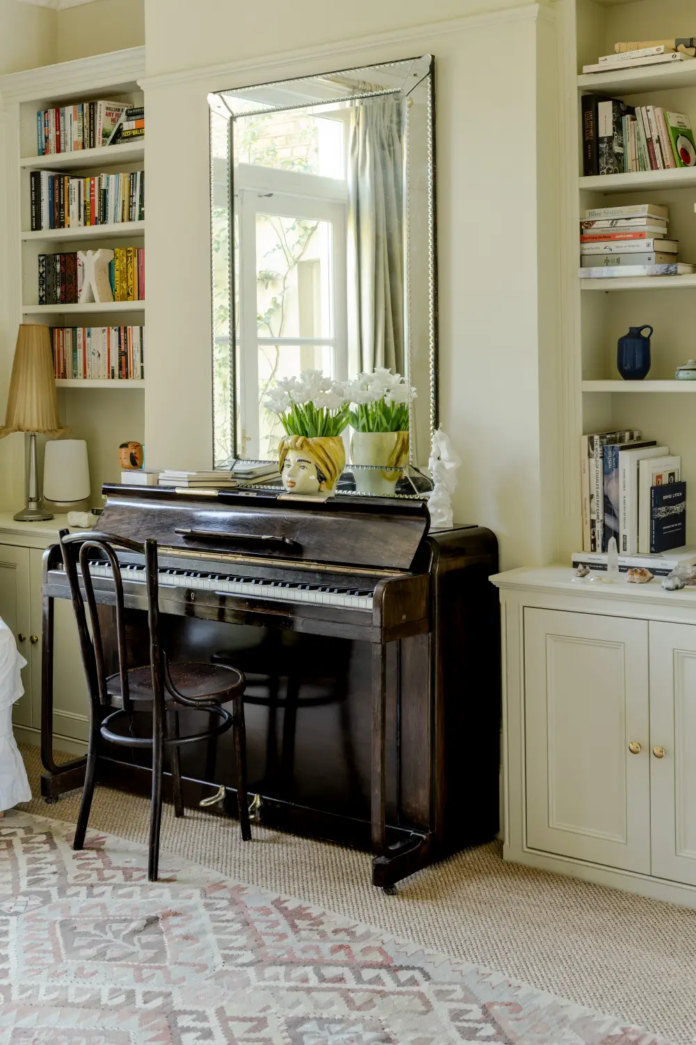 A Light Palette and Restored Elements in a Double-Fronted Victorian House 8 double-fronted-victorian-house-east-london-nordroom