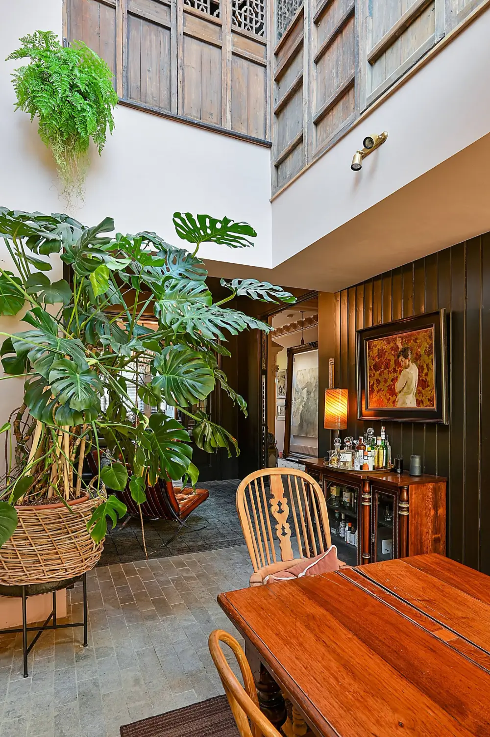 dramatic-interiors-period-features-london-historic-home-nordroom
