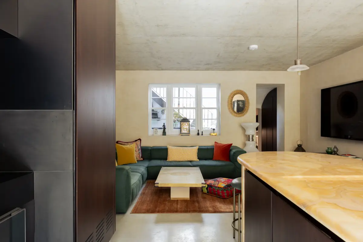 Grand Spaces Featuring Lush Velvet in a Reimagined Victorian Townhouse 25 islington-victorian-townhouse-modern-double-height-extension-nordroom