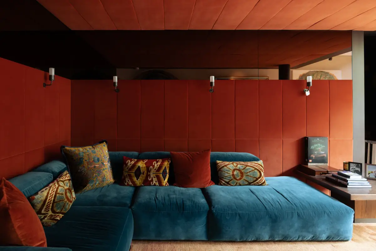 Grand Spaces Featuring Lush Velvet in a Reimagined Victorian Townhouse 3 islington-victorian-townhouse-modern-double-height-extension-nordroom