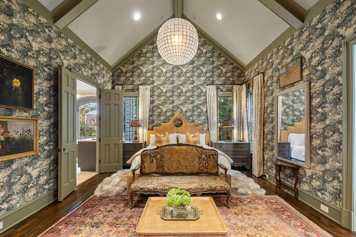 Josh Brolin's Storybook Georgia Estate with Interiors by Pierce & Ward is For Sale 24 josh-brolin-georgia-home-pierce-and-ward-interiors-nordroom