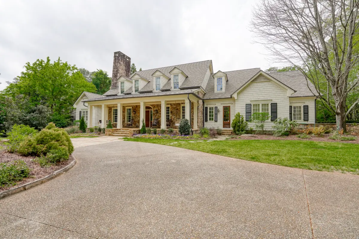 Josh Brolin's Storybook Georgia Estate with Interiors by Pierce & Ward is For Sale 55 josh-brolin-georgia-home-pierce-and-ward-interiors-nordroom