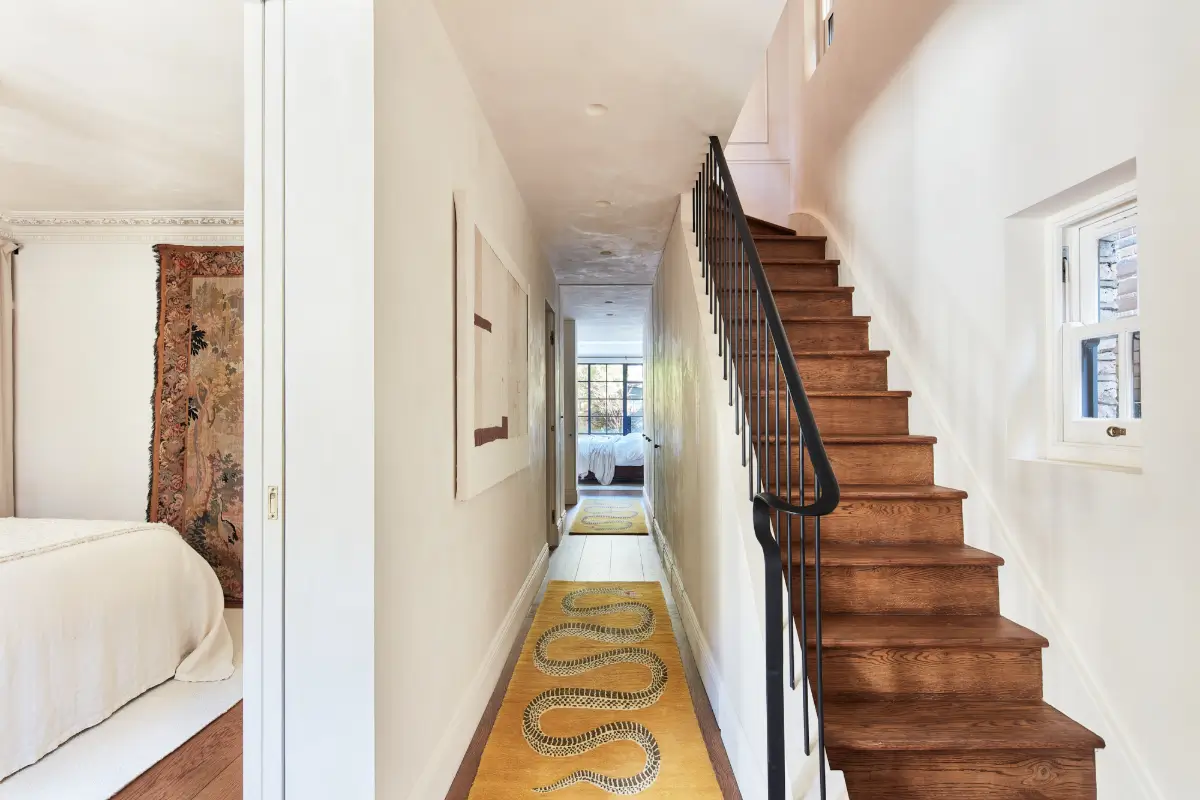 A Bedroom Connected to Nature in a Luxurious Notting Hill Duplex Garden Apartment 10 luxurious-notting-hill-duplex-apartment-garden