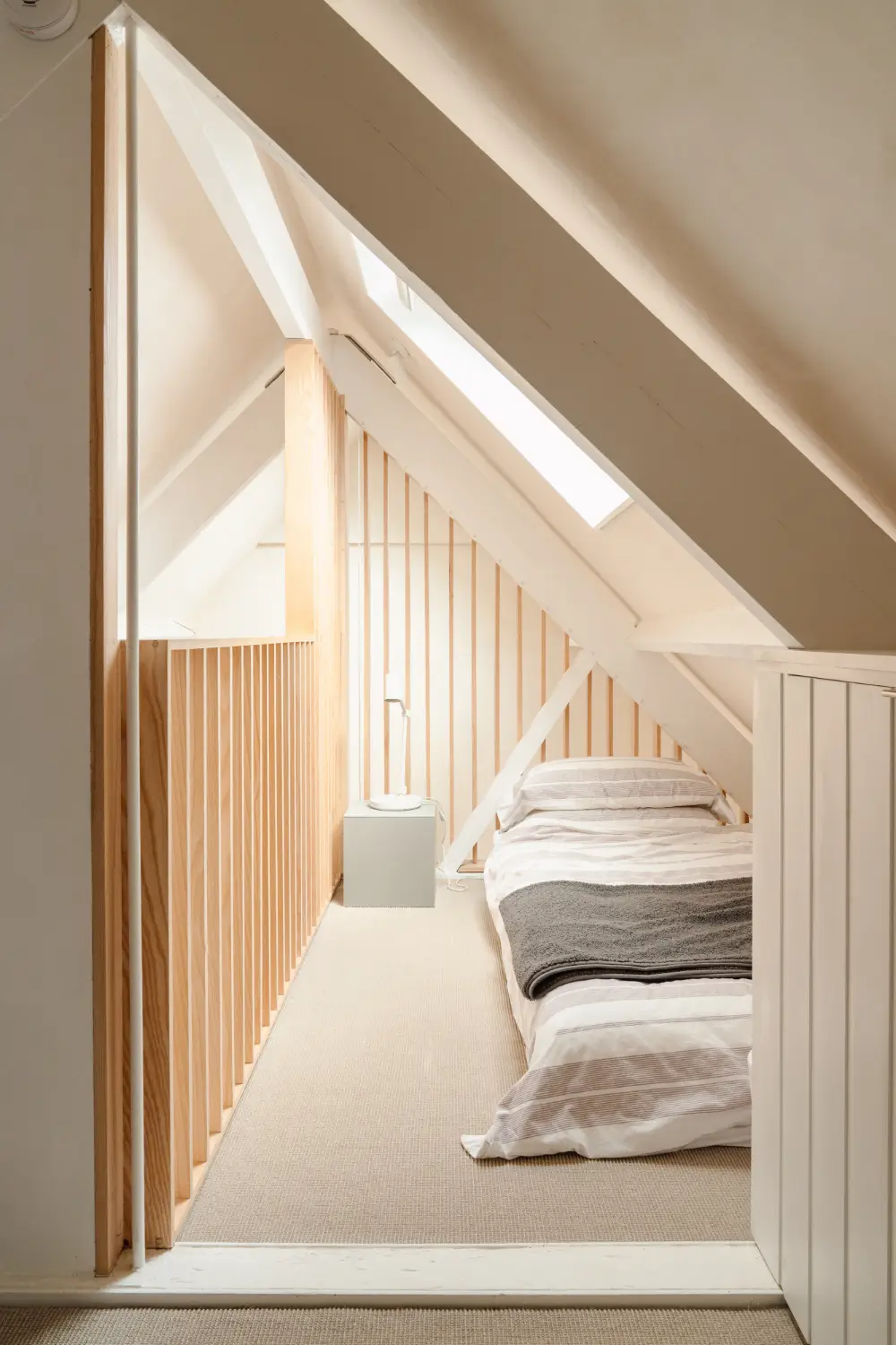Modern, Light and Open-Plan Interiors in a Former Victorian Chapel 20 modern-chapel-conversion-england-nordroom