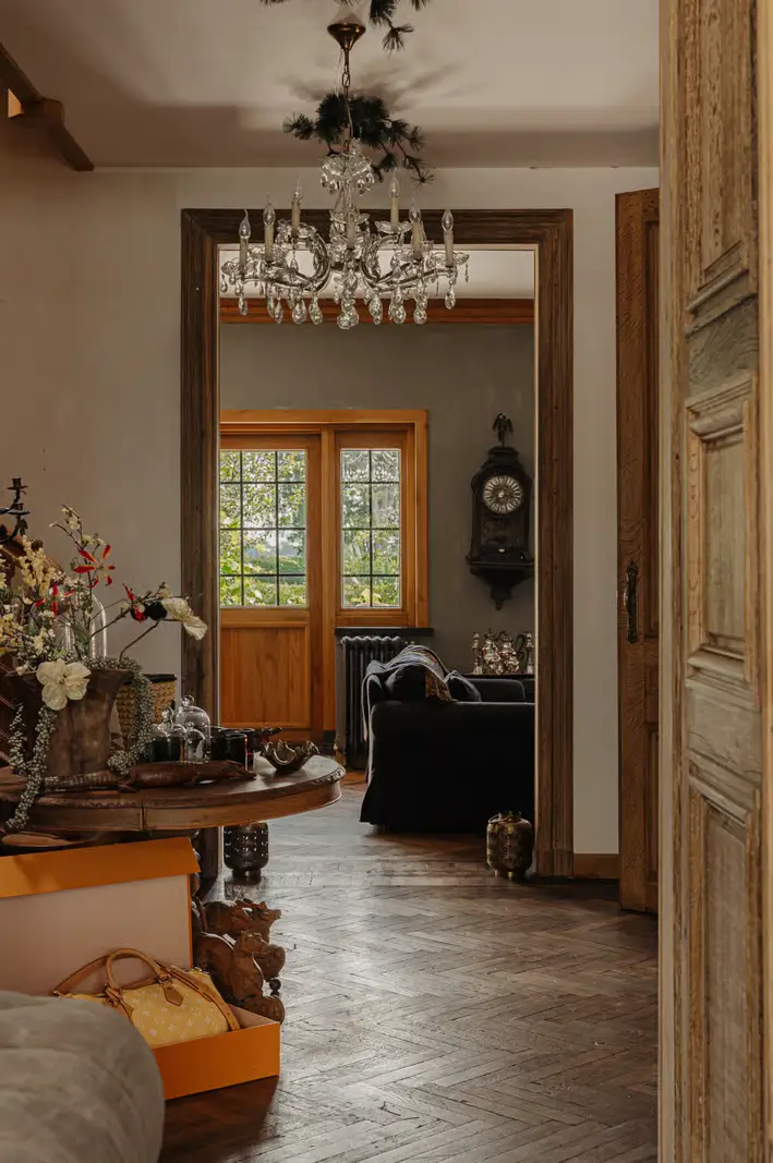 Living on the Amstel: Inside a Timeless Riverside Villa Near Amsterdam 3 rustic-country-style-interiors-riverside-villa-netherlands