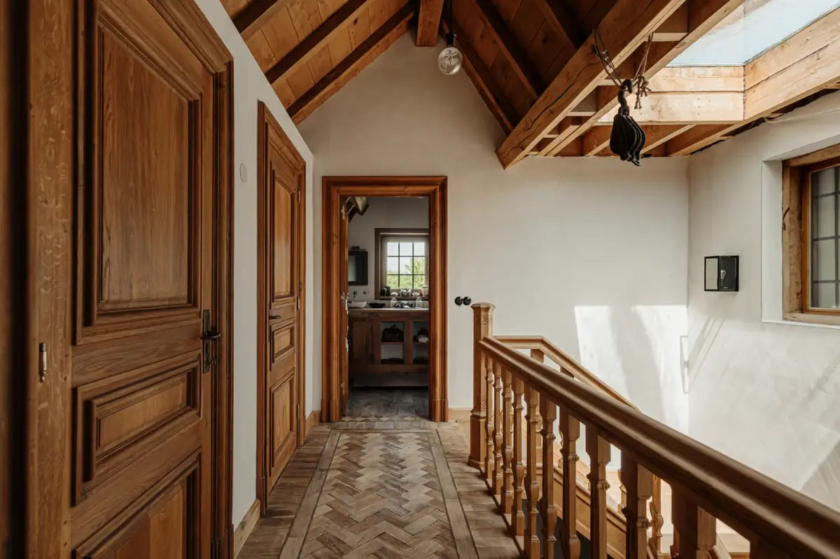 Living on the Amstel: Inside a Timeless Riverside Villa Near Amsterdam 16 rustic-country-style-interiors-riverside-villa-netherlands