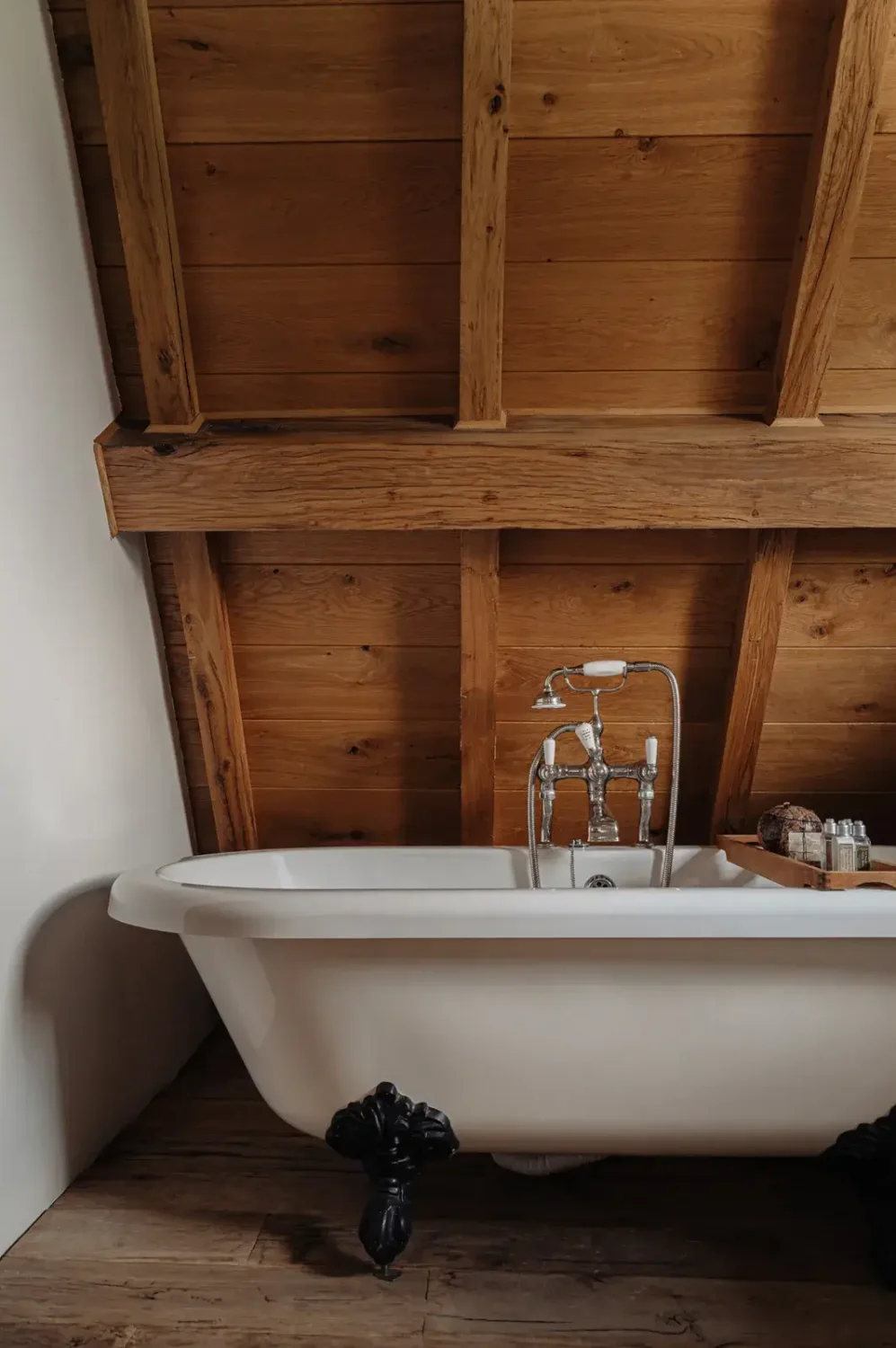 Living on the Amstel: Inside a Timeless Riverside Villa Near Amsterdam 19 rustic-country-style-interiors-riverside-villa-netherlands