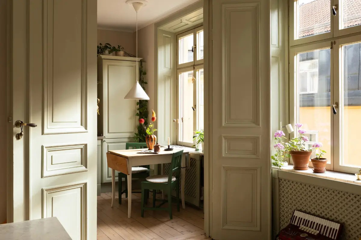A Muted Green Palette and Period Features in Stockholm 14 sage-green-palette-late-19th-century-apartment-stockholm-nordroom