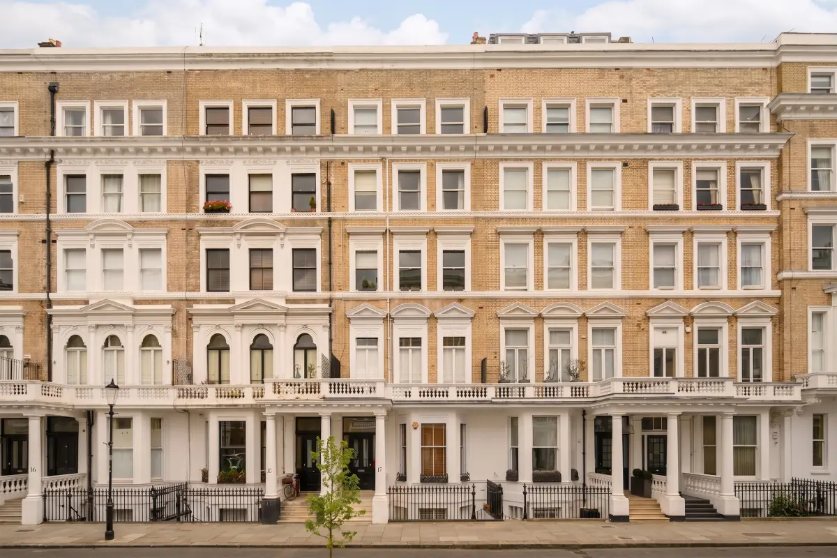 Inside a Thoughtfully Redesigned Two-Bedroom Victorian Apartment in South Kensington 21 unique-two-bedroom-south-kensington-apartment-nordroom