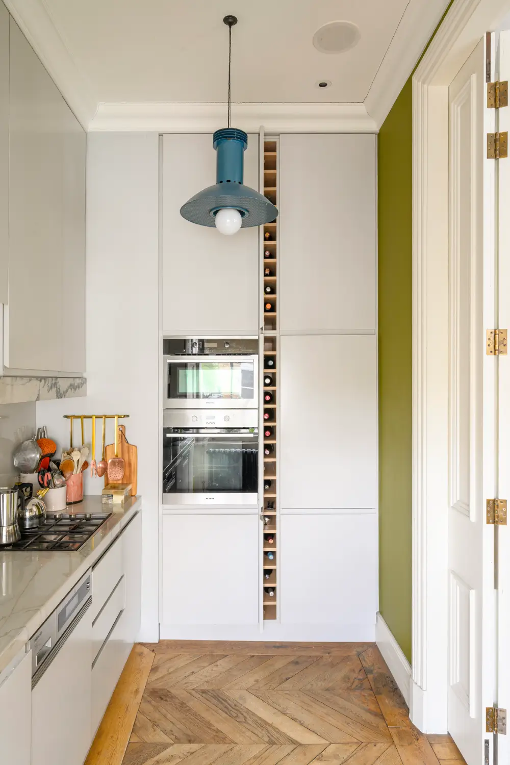Inside a Thoughtfully Redesigned Two-Bedroom Victorian Apartment in South Kensington 10 unique-two-bedroom-south-kensington-apartment-nordroom
