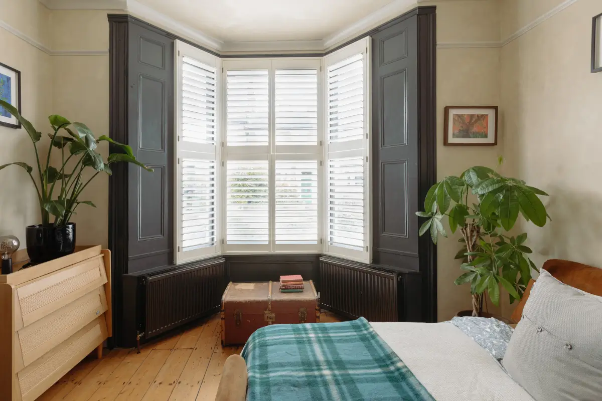 A Natural Palette and a Conservatory Extension Connect the Interiors with the Outdoors 15 victorian-garden-apartment-london-nordroom