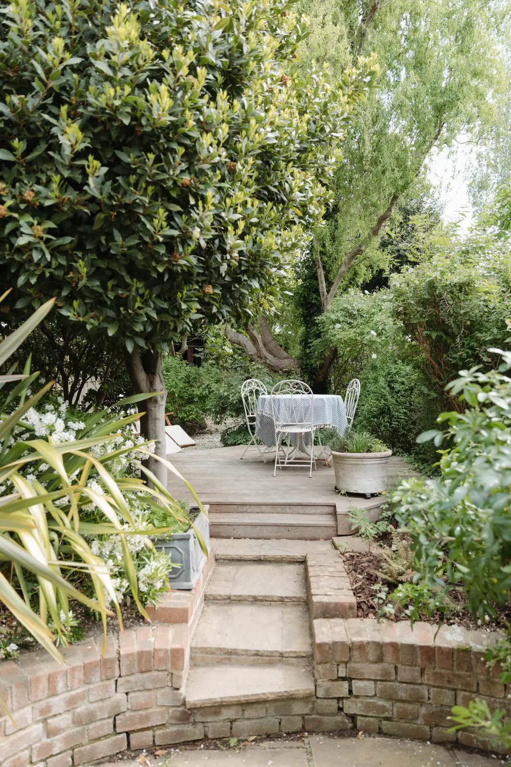 A Natural Palette and a Conservatory Extension Connect the Interiors with the Outdoors 21 victorian-garden-apartment-london-nordroom