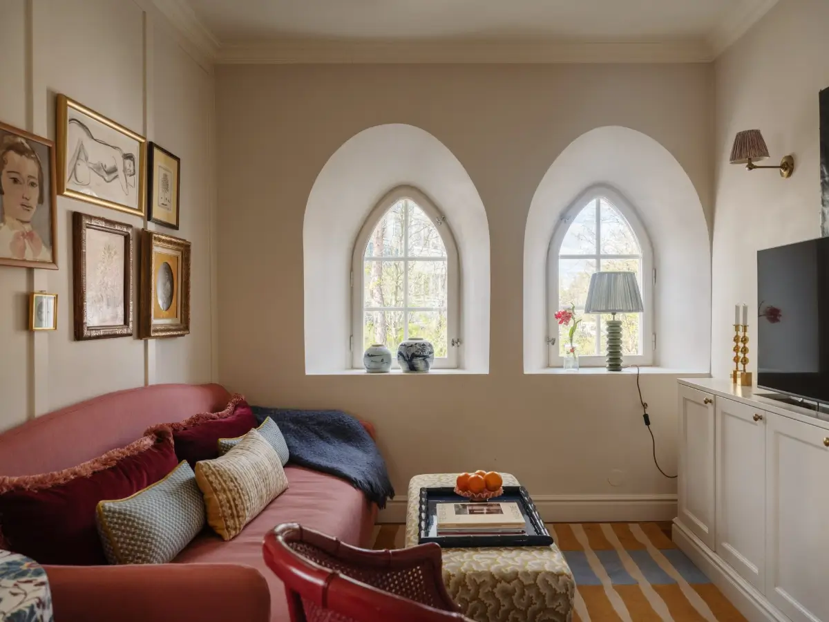 English Cottage-Style Interiors in a Converted Stockholm Water Tower 2 colorful-english-cottage-style-interiors-converted-water-tower-sweden-nordroom