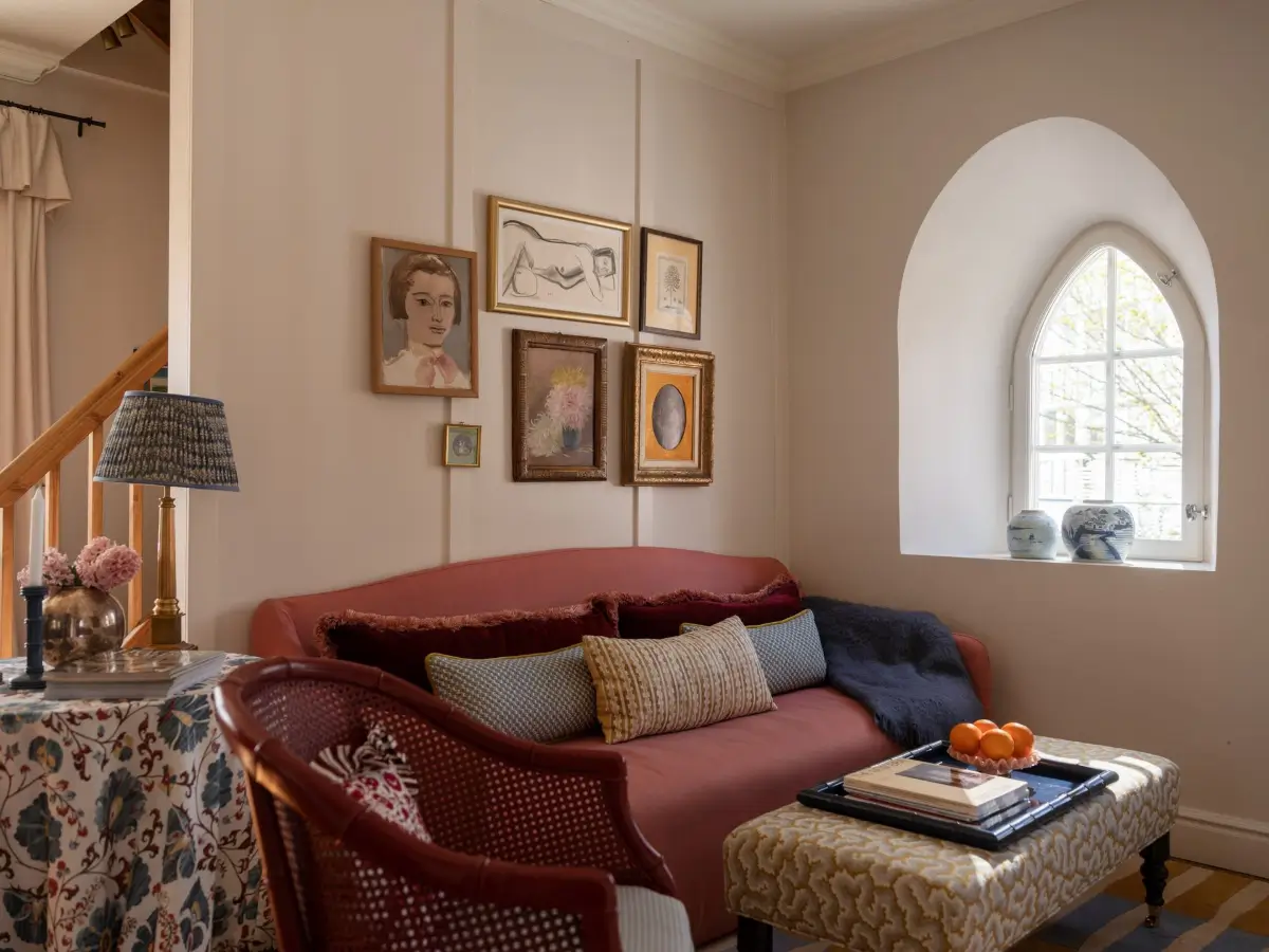 English Cottage-Style Interiors in a Converted Stockholm Water Tower 4 colorful-english-cottage-style-interiors-converted-water-tower-sweden-nordroom