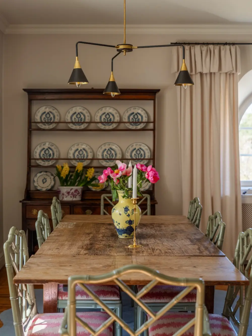 English Cottage-Style Interiors in a Converted Stockholm Water Tower 10 colorful-english-cottage-style-interiors-converted-water-tower-sweden-nordroom