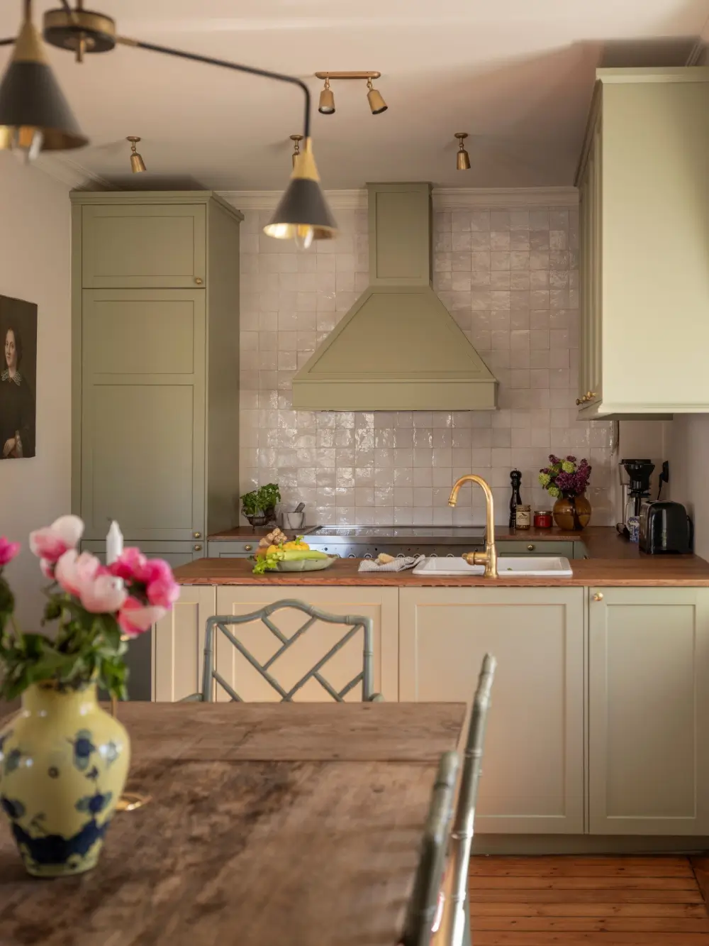 English Cottage-Style Interiors in a Converted Stockholm Water Tower 18 colorful-english-cottage-style-interiors-converted-water-tower-sweden-nordroom